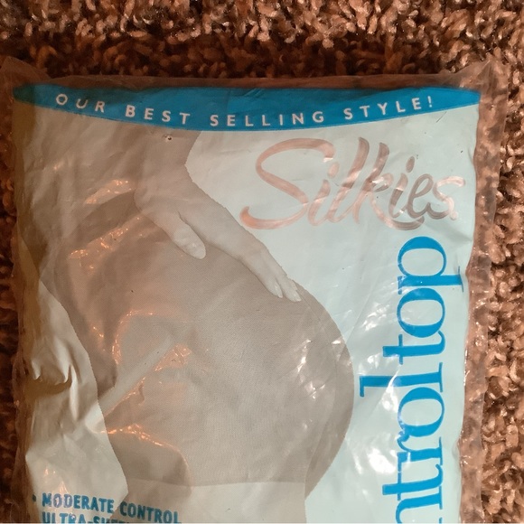 Silkies moderate control top sheer pantyhose, nude, size: L - Picture 3 of 9